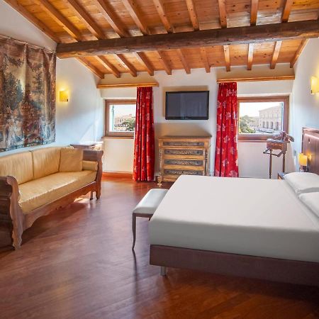 City Centre Rooms And Apartments Verona Esterno foto