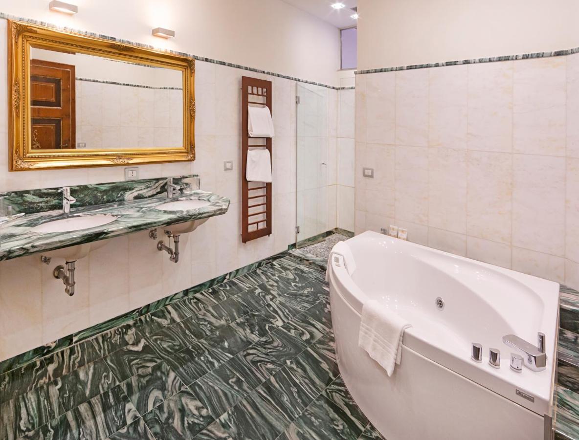 City Centre Rooms And Apartments Verona Esterno foto