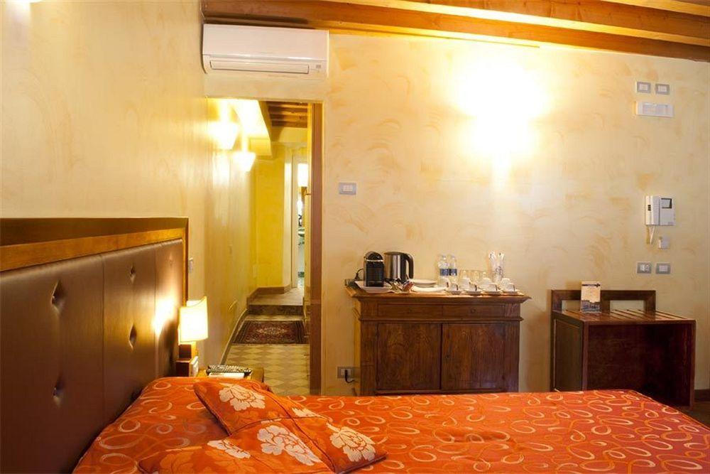 City Centre Rooms And Apartments Verona Esterno foto