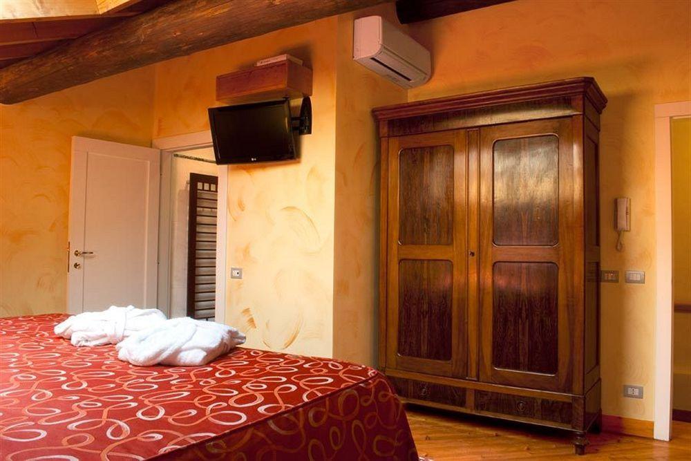 City Centre Rooms And Apartments Verona Esterno foto