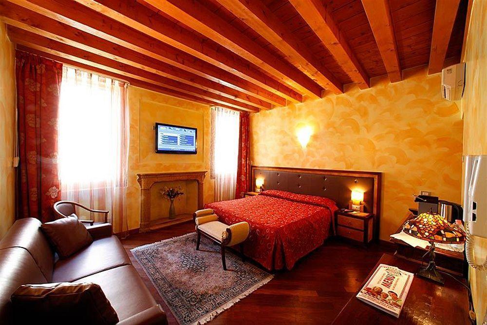 City Centre Rooms And Apartments Verona Esterno foto