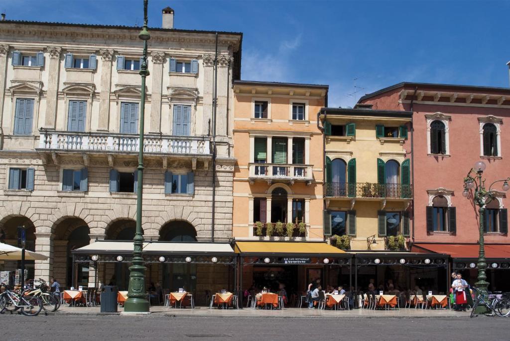 City Centre Rooms And Apartments Verona Esterno foto
